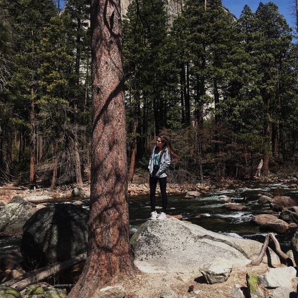 Meet your Posher, Audrey - Picture 1 of 1